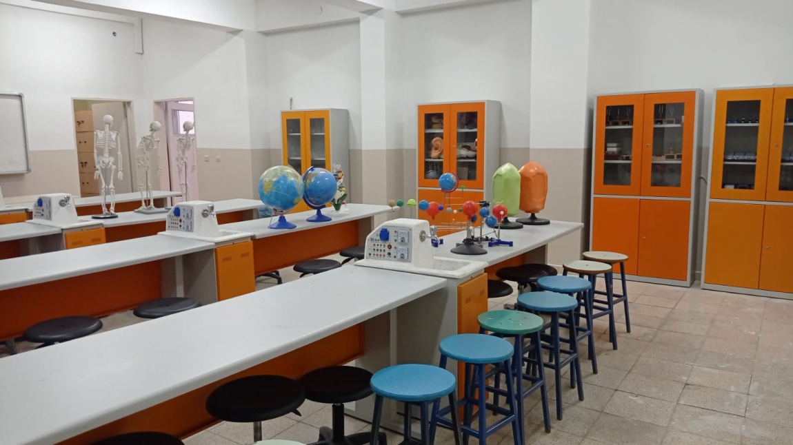 Okulumuzun Fen Laboratuvarı Yenilendi